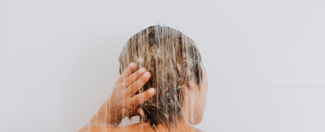 Comment ne plus avoir les cheveux gras ? - Clémence & Vivien